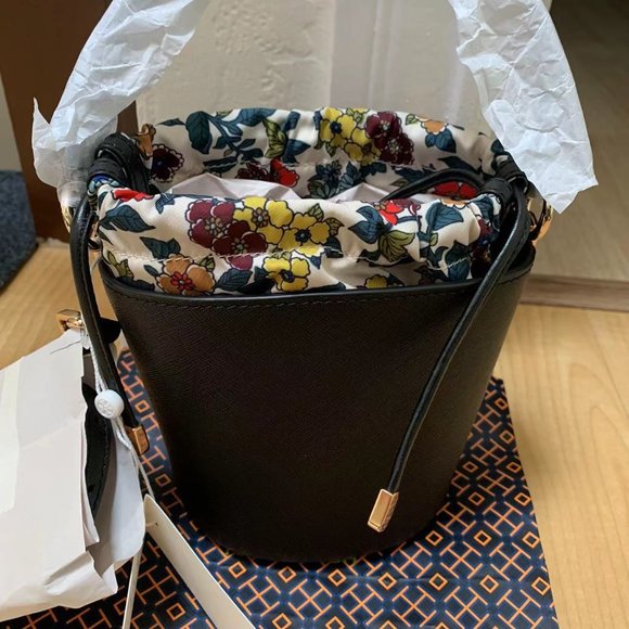 TORY BURCH EMERSON MINI BUCKET BAG - Picture 6 of 12